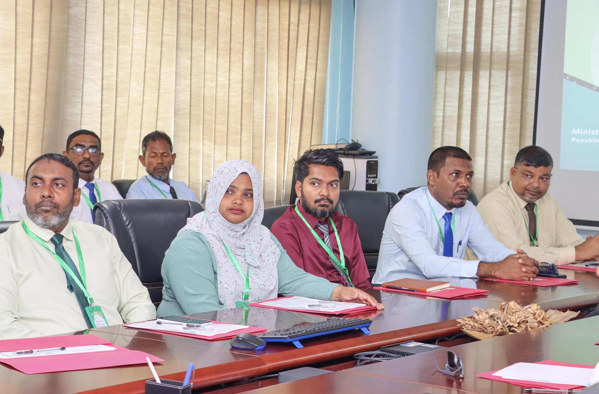 މުދައްރިސުންނަށް ސިލަބަސް އޮރިއެންޓޭޝަން ތަމްރީނު ޕްރޮގްރާމް ފަށައިފި