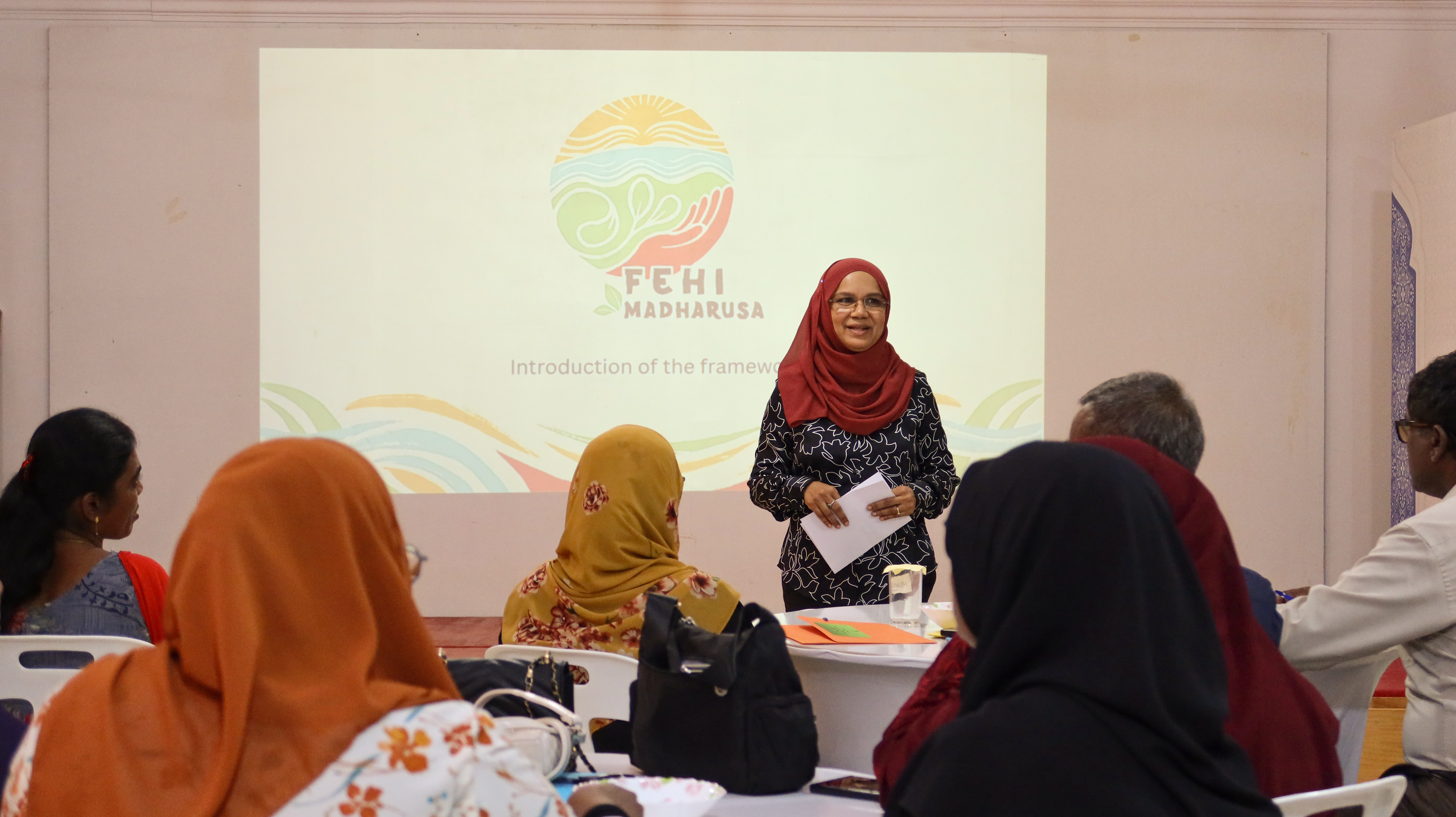 15 ސްކޫލެއްގެ މުދައްރިސުން 'ފެހި މަދަރުސާ' ވޯކްޝޮޕްގައި ބައިވެރިވެއްޖެ